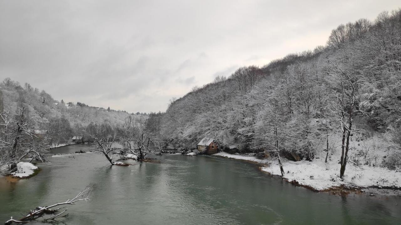 Smaragd River Near Rastoke & Plitvice Lakes Slunj Ngoại thất bức ảnh